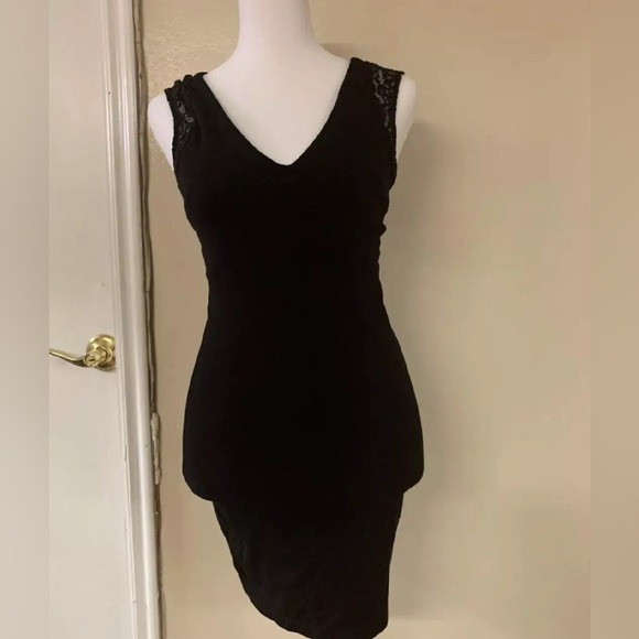 Zara Dresses & Skirts - Cocktail elegant dress with neckline and lace back.